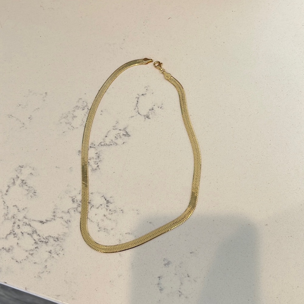 Mejuri herringbone necklace - Picture 2 of 3
